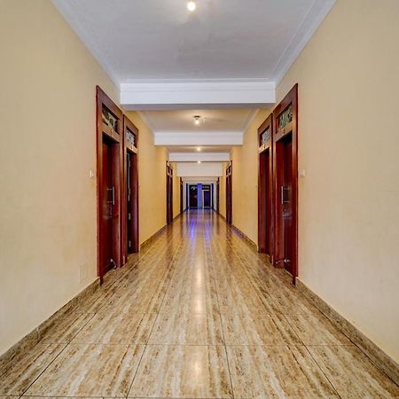 Oyo Flagship Hotel Kvc Holiday Inn Mysore Exteriör bild