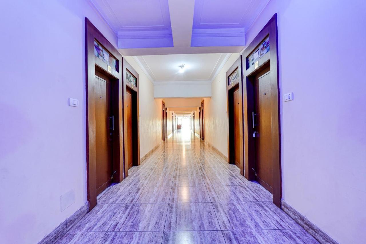 Oyo Flagship Hotel Kvc Holiday Inn Mysore Exteriör bild